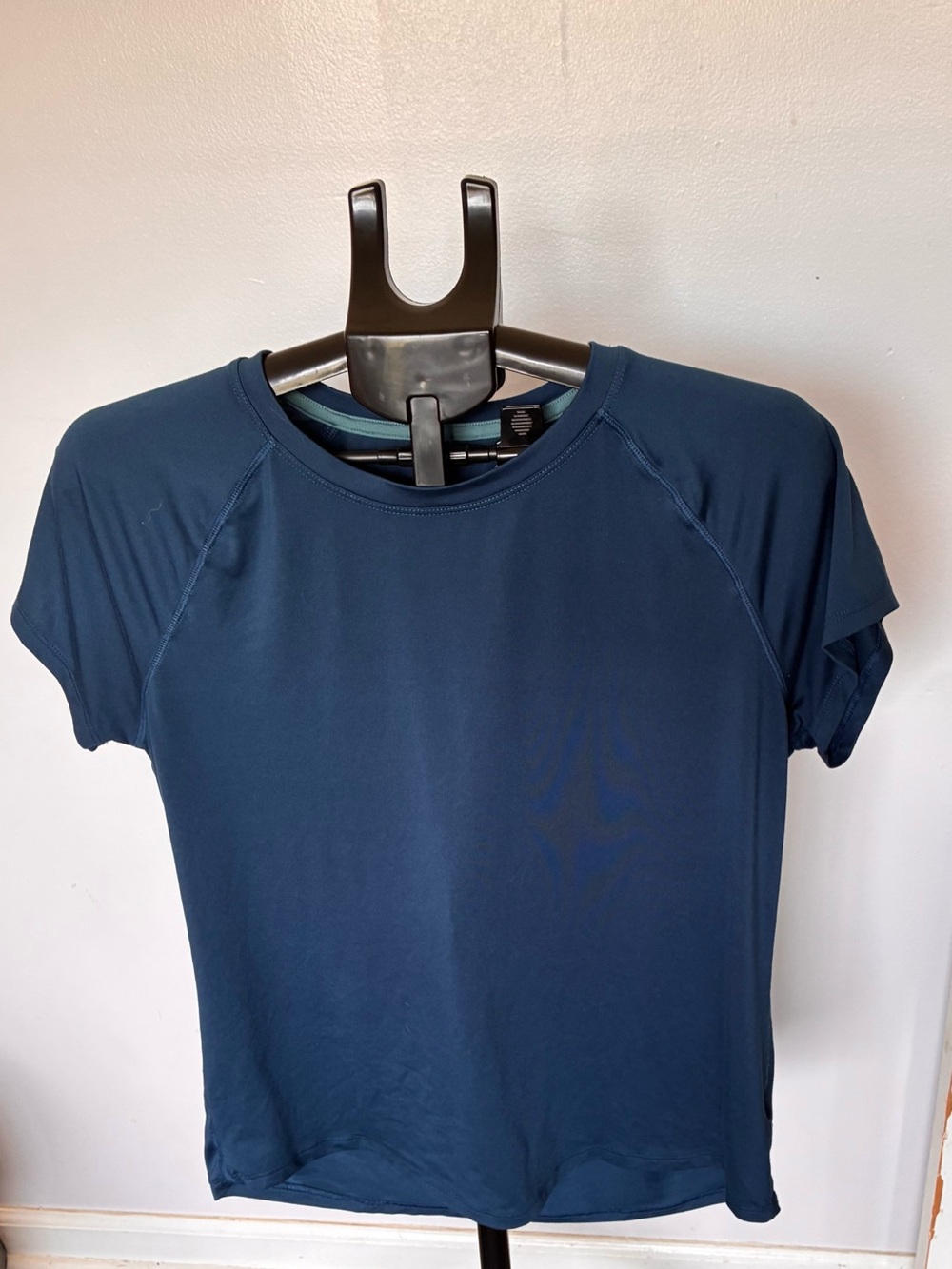 Women’s Navy Performance Crew Neck Shirt